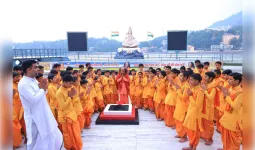 रामचरितमानस मानवता को मर्यादा, करुणा और ईश्वर से जोड़ता: स्वामी चिदानन्द