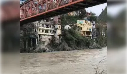 अलकनंदा-मंदाकिनी के बढ़ते जलस्तर ने बढ़ाई चिंता, प्रशासन सतर्क