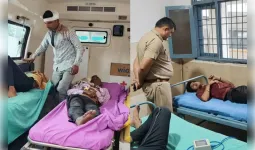केएमपी एक्सप्रेसवे पर ट्रक से टकराई ईको,  हादसे में तीन की मौत
