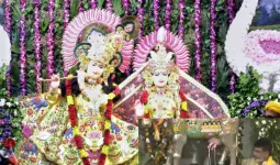 मथुरा में धूमधाम से मनाया गया श्रीकृष्ण जन्मोत्सव