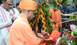 गोरक्षपीठ में सीएम योगी ने मनाया श्रीकृष्ण जन्मोत्सव