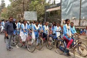  मतदाता जागरूकता अभियान को लेकर स्कूली छात्राओं ने निकाली साइकिल रैली