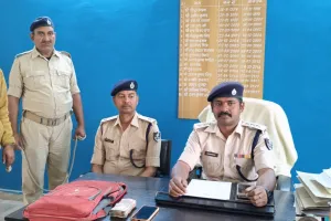  लूट की झूठी कहानी रचने वाला फाइनेंस कर्मी गिरफ्तार,रुपया और बैग बरामद