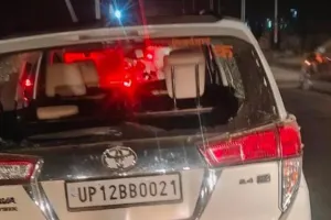 चुनावी सभा के दौरान केंद्रीय राज्यमंत्री संजीव बालियान के काफिले पर हमला, कई गाड़ियां क्षतिग्रस्त