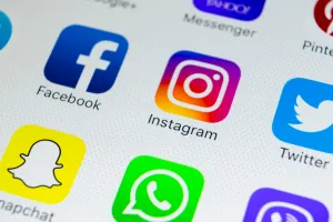 Facebook और Instagram हुआ डाउन, यूजर्स के बीच मची खलबली