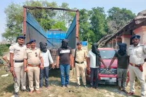  मोतिहारी में चोरी का छड़ लदा ट्रक सहित चार लोग गिरफ्तार