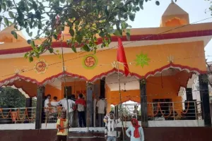 पीथापुर में मंदिर का जीर्णोद्धार कर शिवलिंग की हुई स्थापना