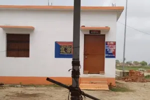 भदाहूं पुलिस चौकी पर ताला बंद,विभाग को चिढ़ा रहा मुंह