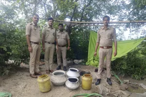 आबकारी विभाग की बड़ी करवाई,चार अभियोग पंजीकृत