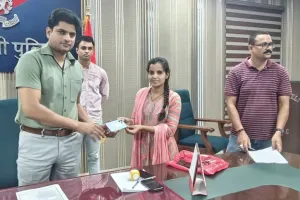 रायबरेली एसपी ने खोए 101 मोबाइल स्वामियों को किए सुपुर्द