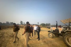 अवैध खनन में लगी 3 जेसीबी व 7 ट्रैक्टर-ट्रॉलियां पुलिस ने किया सीज