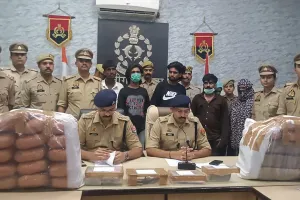 पुलिस ने गांजा समेत दो महिलाओं समेत आधा दर्जन अभियुक्त दबोचे
