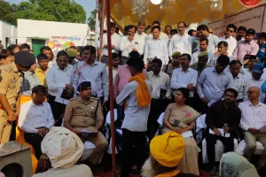 मंडलायक्त दुर्गा शक्ति नागपाल का श्रावस्ती दौरा