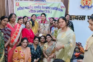 महिला थाना में मनाया गया मदर्स डे