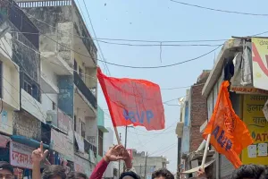 एनटीए के खिलाफ एबीवीपी कार्यकर्ताओं का प्रदर्शन, पुतला दहन कर जताया विरोध