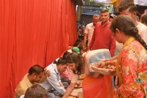 पाकड़ नाथ महादेव मंदिर पर विशाल भंडारे का आयोजन, हजारों श्रद्धालुओं ने ग्रहण किया प्रसाद