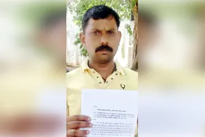 सरकारी जमीन पर कब्जे का आरोप  विरोध करने पर परिवार पर दर्ज कराया मुकदमा
