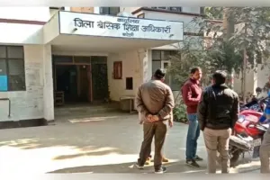  सेवानिवृत्ति में गलती: एक साल पहले रिटायर हुईं शिक्षिका, बाद में सामने आया नियमों का सच