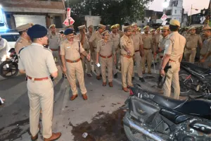 जालौन में बिना नंबर प्लेट और मॉडिफाइड साइलेंसर वाली 7 बाइक सीज, 3 बुलेट के साइलेंसर जब्त