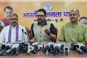  नौकरियों की आउटसोर्सिंग पर भाजपा का हमला, युवाओं के भविष्य से खिलवाड़ का आरोप