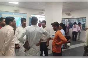 सीवान : तेज रफ्तार वाहन की टक्कर से युवक की मौके पर मौत, परिजनों में मचा कोहराम