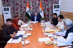  मुख्यमंत्री उमर अब्दुल्ला ने कैबिनेट मीटिंग में गवर्नेंस, विकास , पब्लिक सर्विस डिलीवरी की समीक्षा की