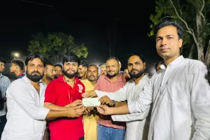 आफताब क्लब ने जीता प्लास्टिक बॉल नाइट क्रिकेट टूर्नामेंट सीजन-3 का खिताब, विजेता टीम को ट्रॉफी देकर किया सम्मानित