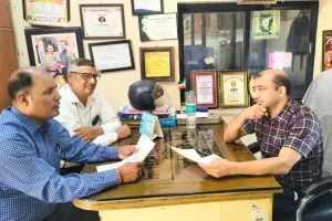 दवा प्रतिनिधियों की निजता के हनन और गैर-जरूरी मॉनिटरिंग पर रोक लगाने के लिए UPMSRA ने IMA सचिव को सौंपा ज्ञापन
