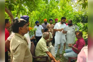 बदहाल विद्युत समस्या को ले कर किसानों का प्रदर्शन