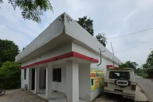    उद्घाटन के इंतजार में महीनों से बंद पड़ी लाइब्रेरी, बच्चों की पढ़ाई प्रभावित
