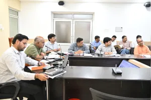 छात्रवृत्ति आवेदन से पहले आधार, बैंक खाता और दस्तावेजों की त्रुटियां सुधारें: डीएम