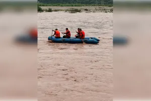 जम्मू-कश्मीर में बाढ़ और भूस्खलन का कहर, पुंछ-राजौरी में 8 की मौत; 12 लोग लापता
