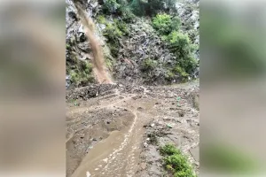 हिमाचल में मानसून ने दी दस्तक, भूस्खलन से 35 सड़कें बंद, लाहौल-स्पीति यात्रा टालने की सलाह