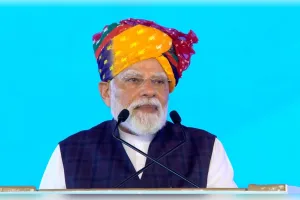 पीएम मोदी ने देश को समर्पित की पहली हाइड्रोजन ट्रेन, रेलवे के इतिहास में दर्ज