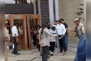 समिट बिल्डिंग में पकड़ी गईं 35 से अधिक लड़कियां, ठगी का चल रहा था बड़ा खेल