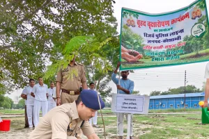 रिजर्व पुलिस लाइन्स में एसपी सत्यनारायण ने किया पौधरोपण