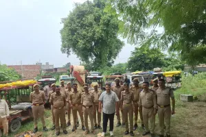 निघासन में परिवहन विभाग और पुलिस की संयुक्त कार्रवाई,15 ई-रिक्शा व 2 ट्रैवलर सीज