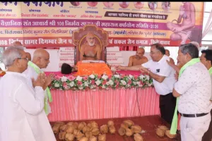 संसार के कीचड़ से निकलना है  तो गुरु के सानिध्य में जाओ ---पूज्य गुरुवर