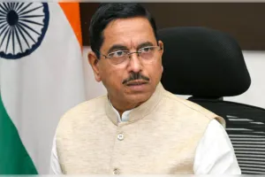 प्रल्हाद जोशी बने नए केंद्रीय शिक्षा मंत्री: जानिए उनकी शिक्षा, राजनीतिक सफर और नई जिम्मेदारियां