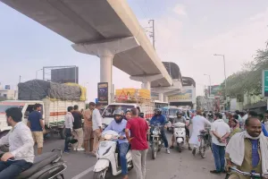 अमौसी मेट्रो स्टेशन के पास मारपीट और बवाल से लगा जाम, पूर्व राष्ट्रपति रामनाथ कोविंद की फ्लीट भी फंसी