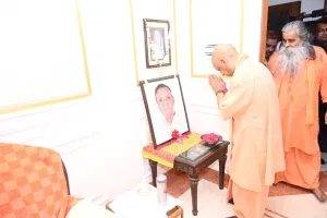 तीन उद्यमियों-समाजसेवियों को सीएम योगी ने दी श्रद्धांजलि