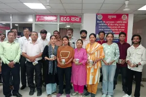 रस्तोगी स्वास्थ्य परामर्श केंद्र में डॉक्टरों का हुआ सम्मान