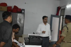 लखनऊ पुलिस कार्यालय में औचक निरीक्षण, कमिश्नर तरुण गाबा ने परखी व्यवस्थाएं