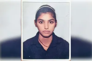 घर में फंदे से लटका मिला विवाहिता का शव, परिजनों ने लगाया हत्या का आरोप