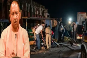 भिंड सड़क हादसे में यूपी के 8 मजदूरों की मौत, सीएम ने मुआवजे का किया ऐलान