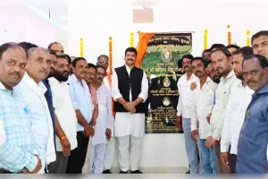 सुरखी में मंत्री राजपूत का पैदल जनसंवाद, 5 करोड़ की सौगात