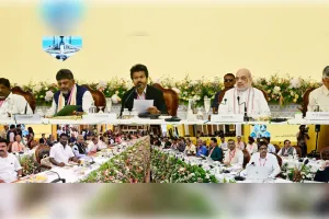 अमित शाह के सामने सीएम विजय ने रखीं दक्षिणी राज्यों की बड़ी मांगें