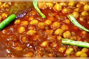खासतौर से पंजाबी छोले का स्वाद गजब का .......?