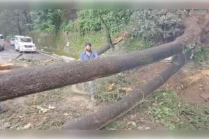हिमाचल में मानसून का तांडव: 152 मौतें, 835 करोड़ की संपत्ति तबाह