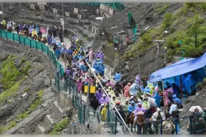 मौसम सुधरते ही अमरनाथ यात्रा फिर शुरू, 3,886 श्रद्धालुओं का जत्था जम्मू से रवाना